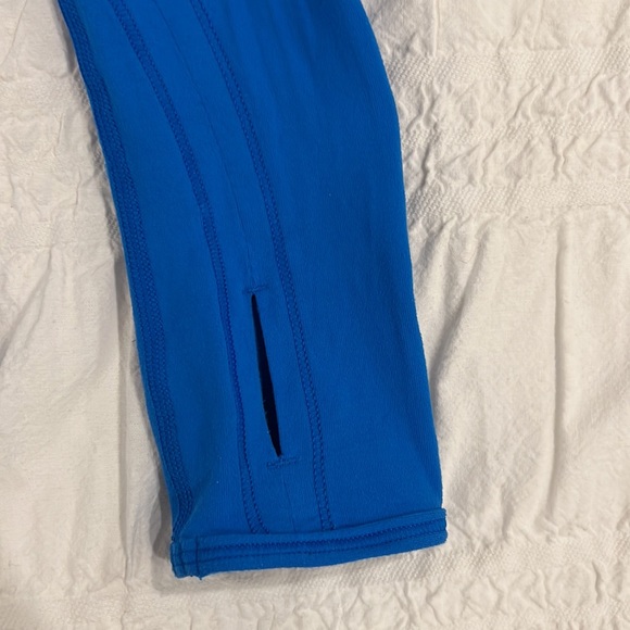 Lululemon mock neck long sleeve shirt - Picture 3 of 6